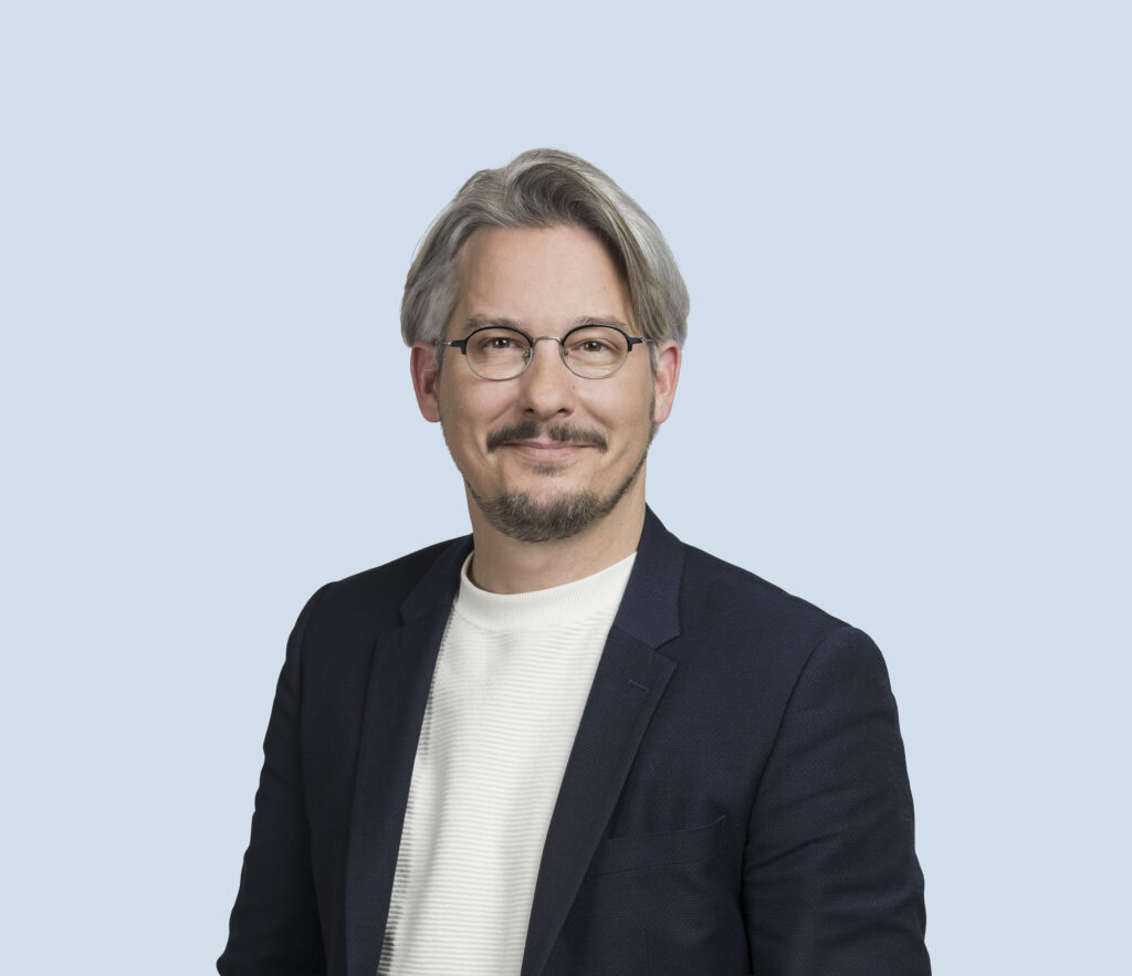 Emmanuel Amoos